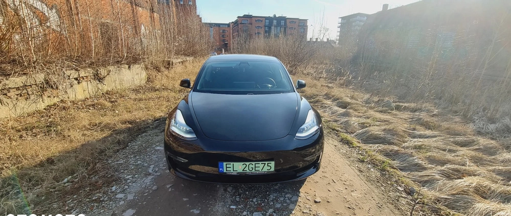 Tesla Model 3 cena 90000 przebieg: 83400, rok produkcji 2019 z Łódź małe 667